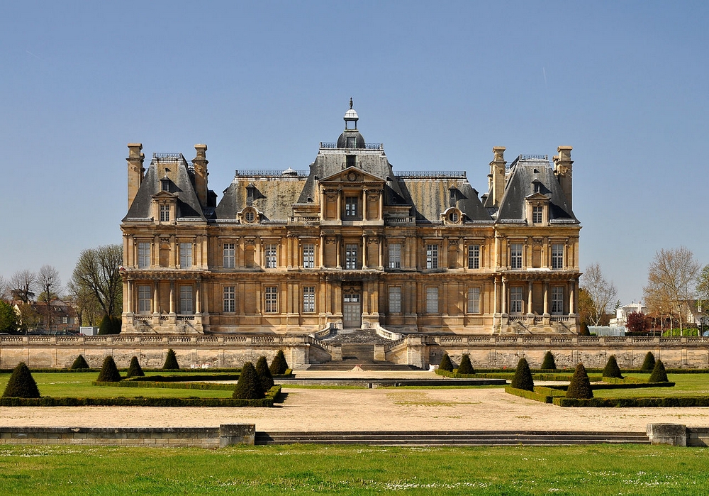 1280px-Château_de_Maisons-Laffitte_001.jpg